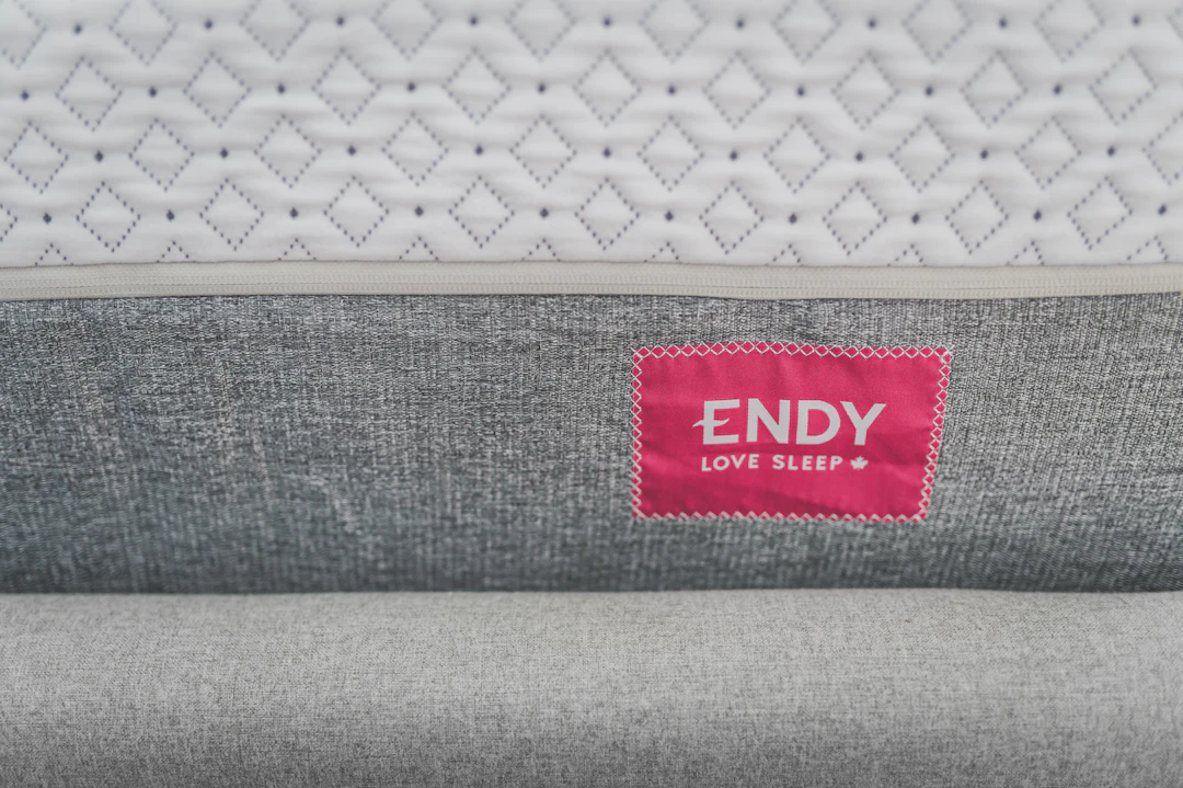 매트리스와 수면 자세가 허리에 미치는 영향